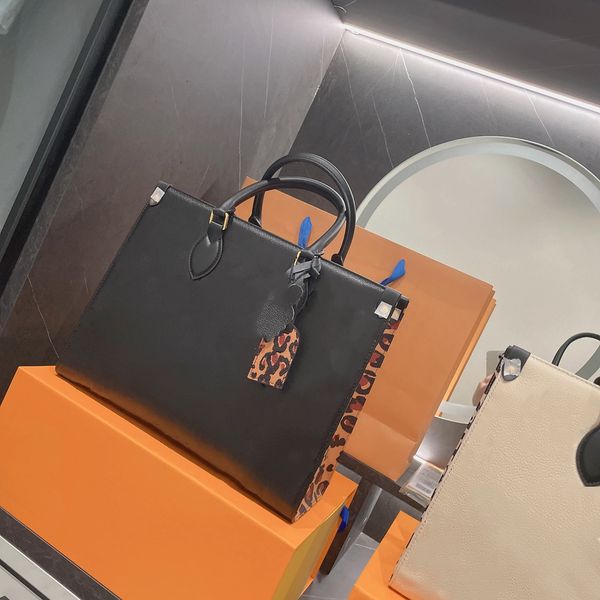 fashion designers crossbody handbag womens bags classic printing embossing pattern tote bag leather fashion onthego shoulder bag purses
fashion designers crossbody handbag womens bags classic printing embossing pattern tote bag leather fashion onthego shoulder bag purses