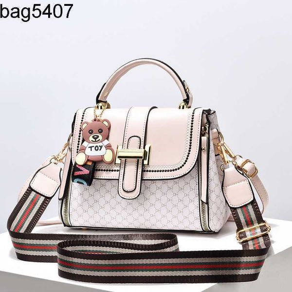 design bag shop 80% wholesale and retail bag new 2023 women's crossbody foreign style versatile small square texture one shoulder handb
design bag shop 80% wholesale and retail bag new 2023 women's crossbody foreign style versatile small square texture one shoulder handb