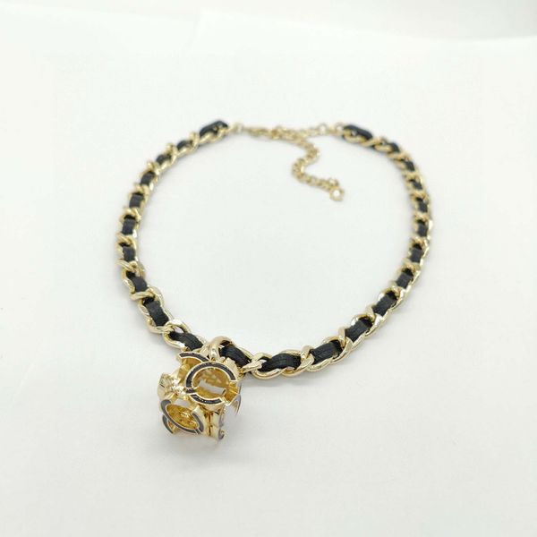 2022 luxury quality charm pendant necklace with black enamel and genuine leather in 18k gold plated have box stamp ps4450a, Silver
2022 luxury quality charm pendant necklace with black enamel and genuine leather in 18k gold plated have box stamp ps4450a, Silver