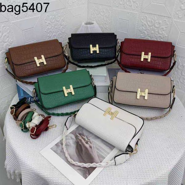 design bag shop 80% wholesale and retail autumn winter new 2023 bag women's simple fashion hheld one shoulder crossbody h-button small
design bag shop 80% wholesale and retail autumn winter new 2023 bag women's simple fashion hheld one shoulder crossbody h-button small