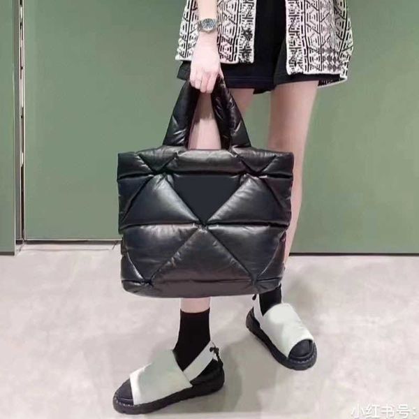 evening bags p tote bag designer bags purse winter practical handbag large capacity shoulder soft cotton down shopping bag luxury handbags w
evening bags p tote bag designer bags purse winter practical handbag large capacity shoulder soft cotton down shopping bag luxury handbags w