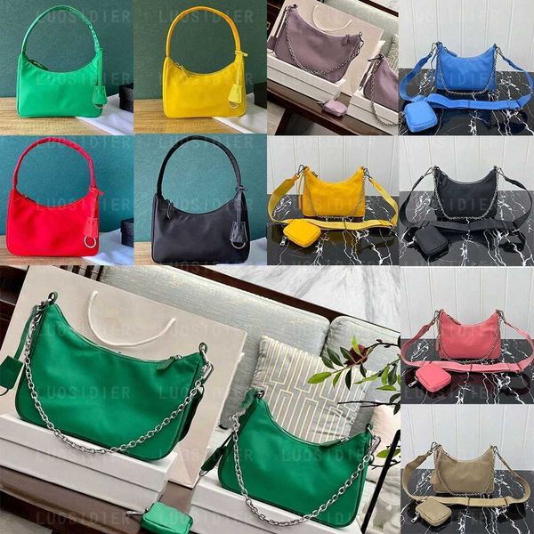 prad re-edition 2005 re-nylon bag enameled metal triangle crossbody handbag designer luxury clutch wallet mini hobo bag adjustable -print
prad re-edition 2005 re-nylon bag enameled metal triangle crossbody handbag designer luxury clutch wallet mini hobo bag adjustable -print
