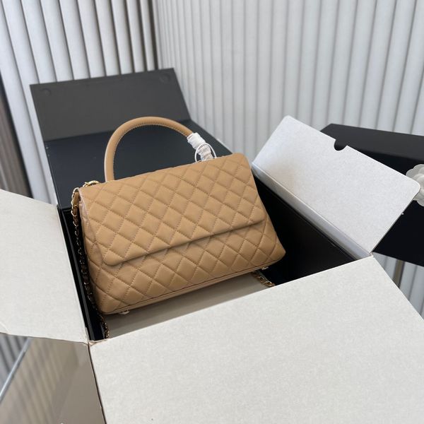 28x18cm co handle salzburg totes bags hass caviar calfskin metal turn buckle hardware chain multi pochette handbags designer womens luxuries
28x18cm co handle salzburg totes bags hass caviar calfskin metal turn buckle hardware chain multi pochette handbags designer womens luxuries