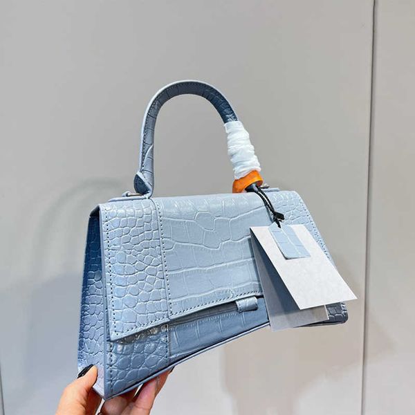 designers bags luxurys women crossbody shoulder bag gold silver buckle design handbag alligator pattern lady purse black pink versa
designers bags luxurys women crossbody shoulder bag gold silver buckle design handbag alligator pattern lady purse black pink versa