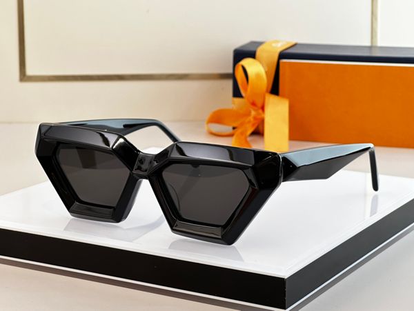 sunglasses for women men summer 1746 style anti-ultraviolet retro plate full frame glasses with box 1748, White;black
sunglasses for women men summer 1746 style anti-ultraviolet retro plate full frame glasses with box 1748, White;black