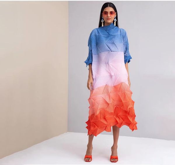 casual dresses miyake pleated and gradually changing dress spring and summer loose slimming style long women's dress stock 221126, Black;gray
casual dresses miyake pleated and gradually changing dress spring and summer loose slimming style long women's dress stock 221126, Black;gray