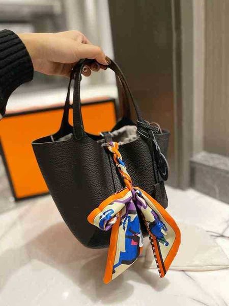 shoulder bags luxury food basket bucket bag fashion simple women's designer real leather handbags 1128
shoulder bags luxury food basket bucket bag fashion simple women's designer real leather handbags 1128