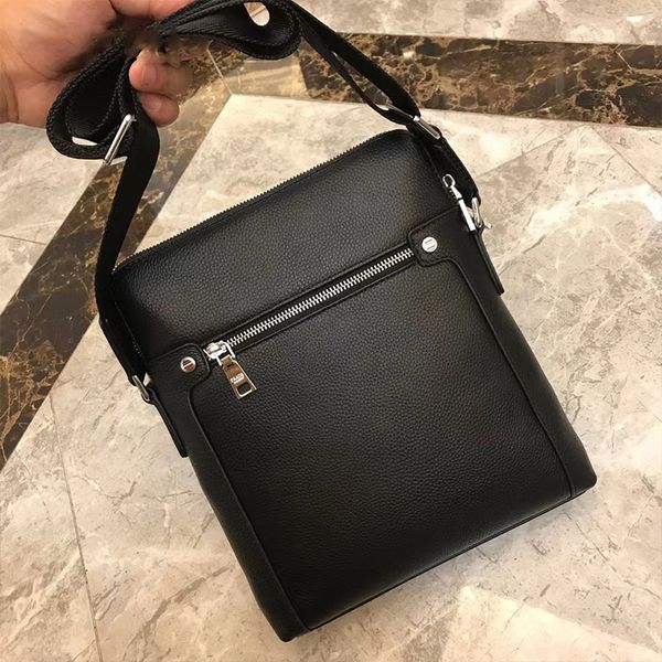 7A Quality Designers Mens bag Black Briefcases Designer leather Shoulder Bags Fashion Crossbody Triangle Messenger Bag Medium Size Men Brief Cases, More option to contact
7A Quality Designers Mens bag Black Briefcases Designer leather Shoulder Bags Fashion Crossbody Triangle Messenger Bag Medium Size Men Brief Cases, More option to contact