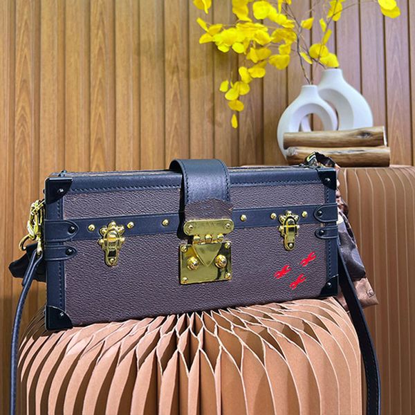 small luggage bag trunk crosssbody handbags quality box bags shoulder handbag canvas leather trim flap wallet classic old flower long strap
small luggage bag trunk crosssbody handbags quality box bags shoulder handbag canvas leather trim flap wallet classic old flower long strap