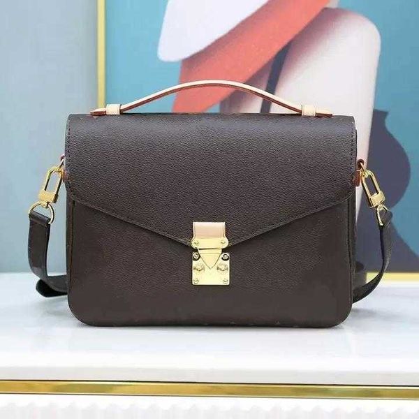new classic designers bags crossbody purses womens embossed shoulder bag handbag ladies messenger bag paris printing old fl
new classic designers bags crossbody purses womens embossed shoulder bag handbag ladies messenger bag paris printing old fl