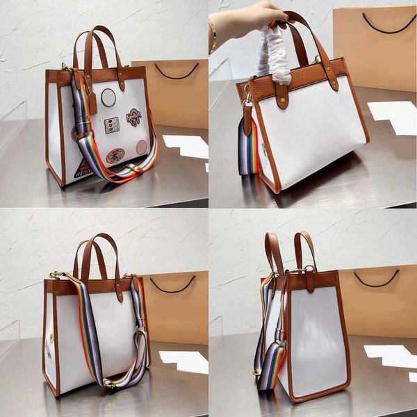 shopping bags totes design handbag shoulder bag tote large capacity crossbody purse letter for travel wallets 221111
shopping bags totes design handbag shoulder bag tote large capacity crossbody purse letter for travel wallets 221111