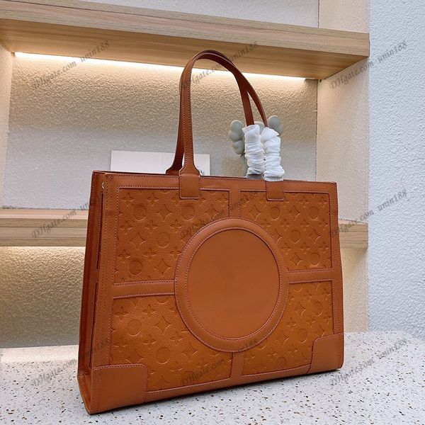 women luxurys designers totes bags onthego handbag colorful flowers shouder crossbody ladies handbags side embossed flowers with original du
women luxurys designers totes bags onthego handbag colorful flowers shouder crossbody ladies handbags side embossed flowers with original du