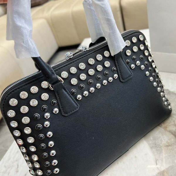 fashion designer totes luxury brand purse open bag wallets women handbags tote real leather bags lady plaid purses duffle luggage by brand s
fashion designer totes luxury brand purse open bag wallets women handbags tote real leather bags lady plaid purses duffle luggage by brand s