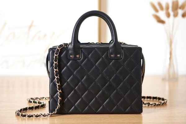 designer women bags wallet handbag cc lambskin double cover shoulder crossbody bag lady luxury metal chain clutch flap totes bag thread purs
designer women bags wallet handbag cc lambskin double cover shoulder crossbody bag lady luxury metal chain clutch flap totes bag thread purs