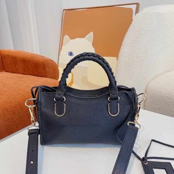 shoulder bags designer bag luxurys handbag motorcycle pouch crossbody bags womens fashion classic solid color purse
shoulder bags designer bag luxurys handbag motorcycle pouch crossbody bags womens fashion classic solid color purse