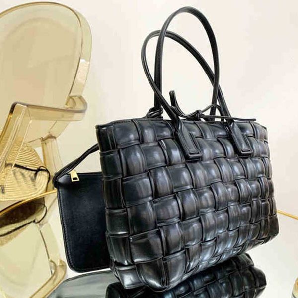 evening bags high capacity tote bags women vintage handbag shoulder woven leather designer crossbody female shopping bucket 220314
evening bags high capacity tote bags women vintage handbag shoulder woven leather designer crossbody female shopping bucket 220314