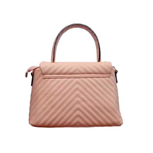 purses new leisure women's hand embroidered thread flower sling one shoulder bag rhombic lattice chain messenger
purses new leisure women's hand embroidered thread flower sling one shoulder bag rhombic lattice chain messenger
