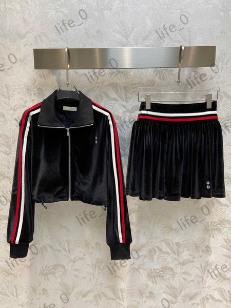 designer brand women two piece dress striped collar zipper leisure elastic waist solid color short skirts fashion womens clothing, White
designer brand women two piece dress striped collar zipper leisure elastic waist solid color short skirts fashion womens clothing, White