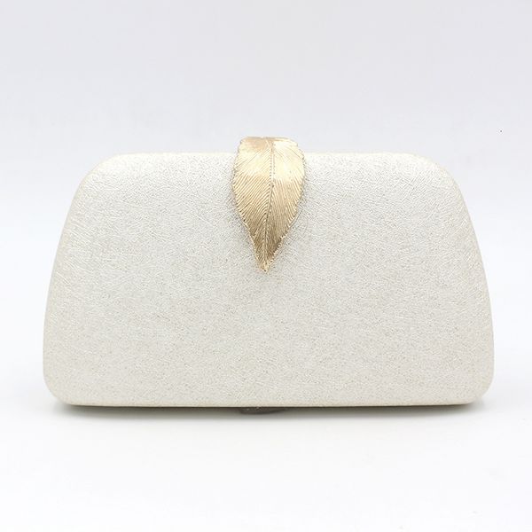 evening bags fashion vintage women metal leaves hasp solid black white color shoulder handbags ladies clutches party purses 221128
evening bags fashion vintage women metal leaves hasp solid black white color shoulder handbags ladies clutches party purses 221128