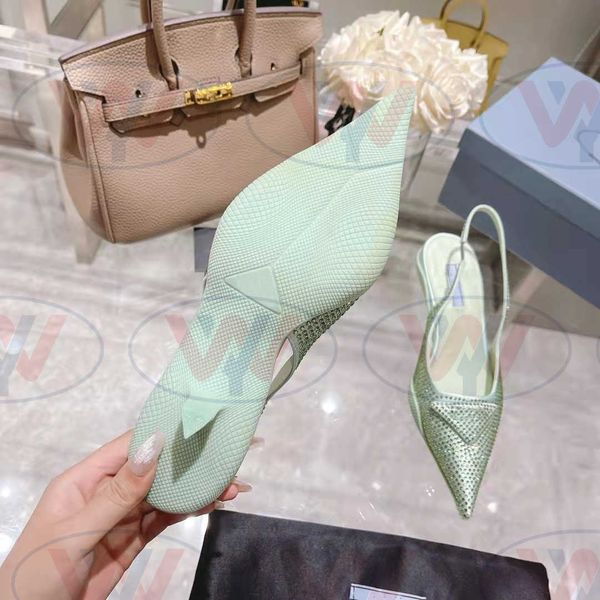 2022 new satin sling-back pumps sandals with crystals size 35-41 with box satin crystals series slippers sandals loafers muller shoes up, Black
2022 new satin sling-back pumps sandals with crystals size 35-41 with box satin crystals series slippers sandals loafers muller shoes up, Black