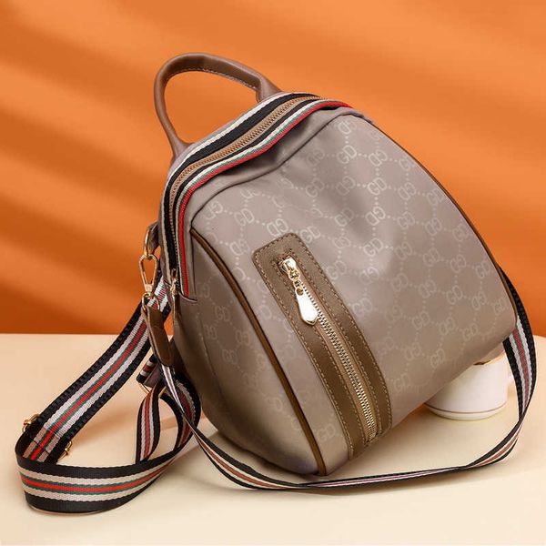 luxury designer new simple backpack printed casual shoulder bag versatile shell high capacity women's student
luxury designer new simple backpack printed casual shoulder bag versatile shell high capacity women's student