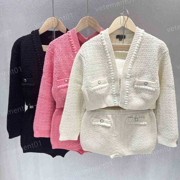 womens two piece pants tracksuits 2022ss knit cardigan tube jackets and high waist shorts 3 piece sets luxury comfortable womens designer c, White
womens two piece pants tracksuits 2022ss knit cardigan tube jackets and high waist shorts 3 piece sets luxury comfortable womens designer c, White