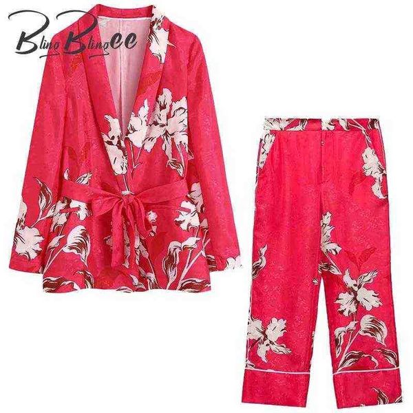 suit blingblingee 2022 summer woman casual hit outfits printed scarf collar bel, White;black
suit blingblingee 2022 summer woman casual hit outfits printed scarf collar bel, White;black