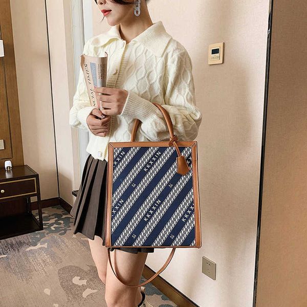 handbag bag women's grain large capacity handbag canvas pu splicing sling single shoulder messenger bag outlet purse
handbag bag women's grain large capacity handbag canvas pu splicing sling single shoulder messenger bag outlet purse