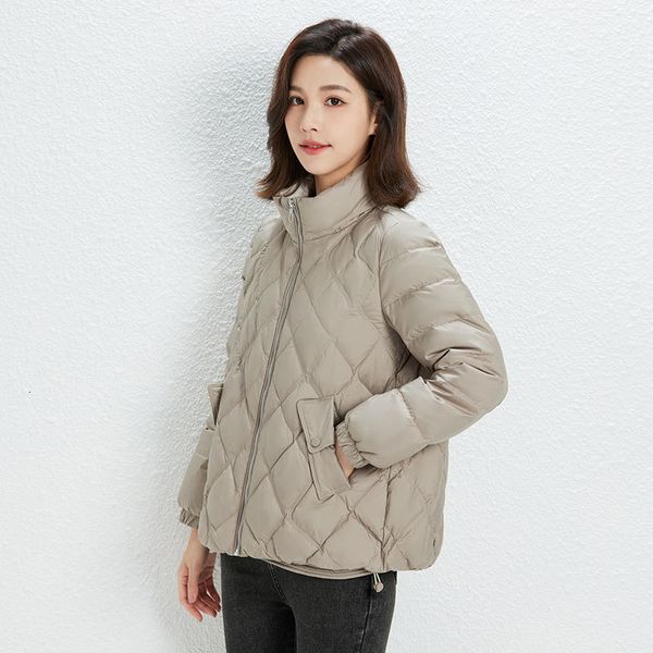 women's vests bang autumn winter light weight duck down coat women parkas single breasted jackets windproof stand collar jacket 221128, Black;white
women's vests bang autumn winter light weight duck down coat women parkas single breasted jackets windproof stand collar jacket 221128, Black;white