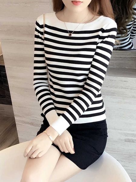 women's sweaters clash color round neck striped long sleeves sweater harajuku fashion temperament loose casual women new 2022 j220915, White;black
women's sweaters clash color round neck striped long sleeves sweater harajuku fashion temperament loose casual women new 2022 j220915, White;black