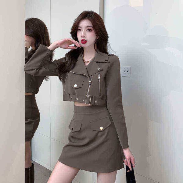 korean style two piece set women short jacket crop and high waist aline mini skirt fits spring 2 piece outfits j220813, White;black
korean style two piece set women short jacket crop and high waist aline mini skirt fits spring 2 piece outfits j220813, White;black
