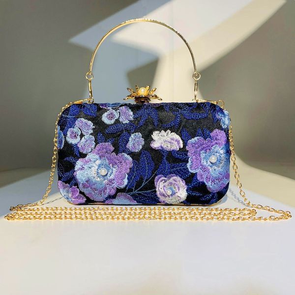 evening bags fine handmade embroidery flower women's retro trendy wedding party clutches with metal handle handbags shoulder bag 221128
evening bags fine handmade embroidery flower women's retro trendy wedding party clutches with metal handle handbags shoulder bag 221128