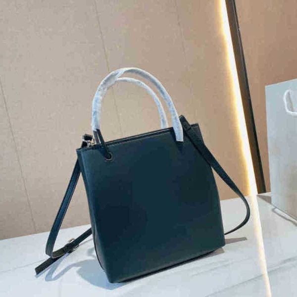 shoulder summer bags for women tote cross body leather designer handbags purses luxury brand messenger vintage wallet crossbody female purse
shoulder summer bags for women tote cross body leather designer handbags purses luxury brand messenger vintage wallet crossbody female purse