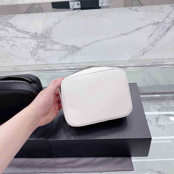 designer luxury womens bag handbag b-shaped paris single shoulder messenger fashion square gift shoulder oblique span versatile handheld bag
designer luxury womens bag handbag b-shaped paris single shoulder messenger fashion square gift shoulder oblique span versatile handheld bag