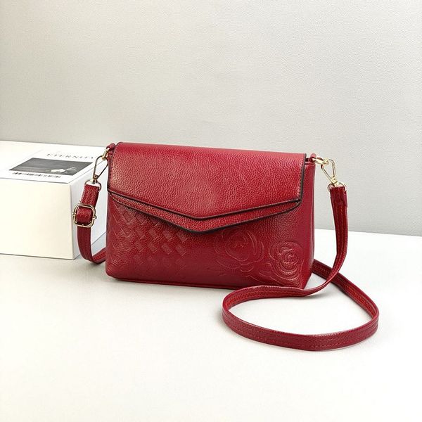 3a shoulder bags rose embossed decoration single shoulder strap is removable and adjustable
3a shoulder bags rose embossed decoration single shoulder strap is removable and adjustable
