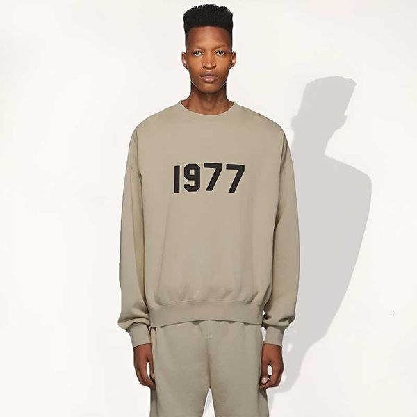 hoodies hweatshirts high end original essentials sweater plush 2022 round neck fashion label loose fog street 1977 men's and women', Black 
hoodies hweatshirts high end original essentials sweater plush 2022 round neck fashion label loose fog street 1977 men's and women', Black