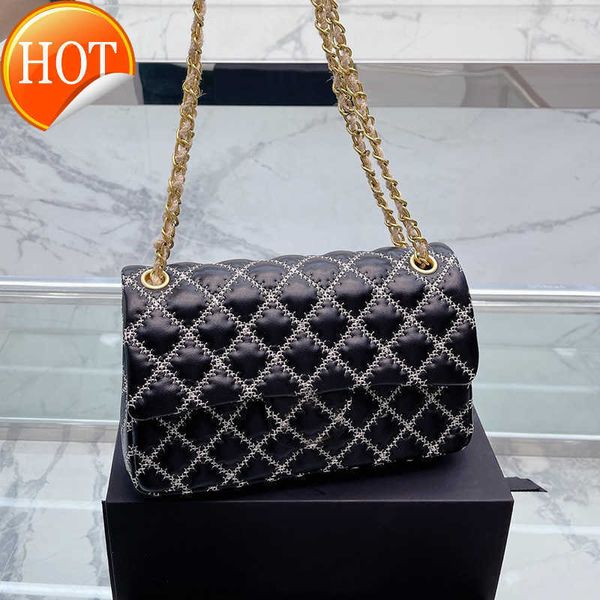 r bags shoulder bags tote 2023 new women's classic texture gold metal chain crossbody bag fashion envelope factory direct sales
r bags shoulder bags tote 2023 new women's classic texture gold metal chain crossbody bag fashion envelope factory direct sales