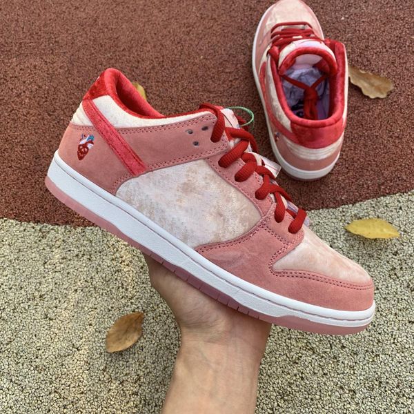 authentic dunks strangelove shoes skateboards low valentine's day pink red white men women sport sneakers with special box ct2552-800 s
authentic dunks strangelove shoes skateboards low valentine's day pink red white men women sport sneakers with special box ct2552-800 s