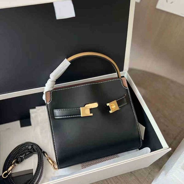 shopping bags tote bag handbag women designer elegant shoulder bags commuter handbag all-match shopper crossbody plush cowhide purse 220829
shopping bags tote bag handbag women designer elegant shoulder bags commuter handbag all-match shopper crossbody plush cowhide purse 220829