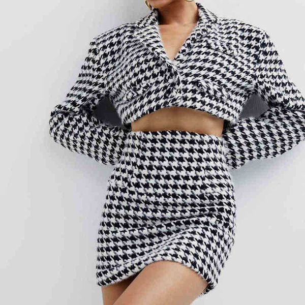 xeasy 2021 women tweed two piece set houndstooth vintage office lady short blazer female casual slim high waist skirt suit j220813, White;black
xeasy 2021 women tweed two piece set houndstooth vintage office lady short blazer female casual slim high waist skirt suit j220813, White;black