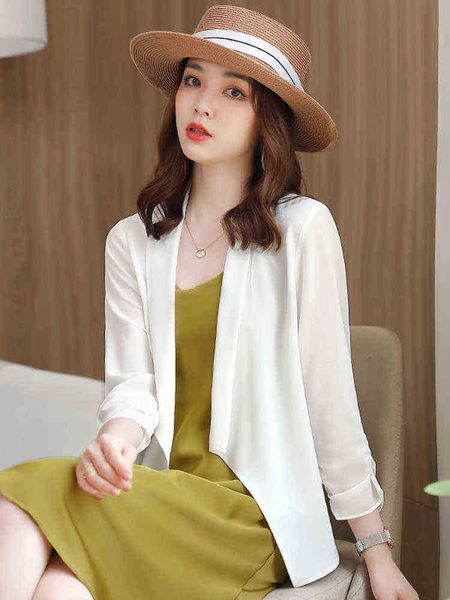 thin white blazer women 2022 new threequarter sleeve summer casual short chiffon vest slim sun protection jacket j220813, White;black
thin white blazer women 2022 new threequarter sleeve summer casual short chiffon vest slim sun protection jacket j220813, White;black