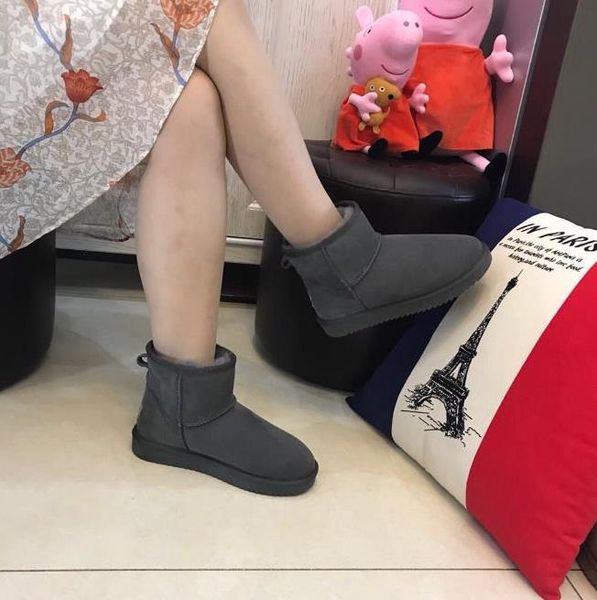 women ultra mini snow boots slipper 2022 winter new popular ankle sheepskin fur plush keep warm boots with card dustbag beautiful gifts ante, Black
women ultra mini snow boots slipper 2022 winter new popular ankle sheepskin fur plush keep warm boots with card dustbag beautiful gifts ante, Black