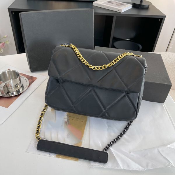women's bag casual fashion solid color joker autumn/winter chain check messenger bag, Black;red
women's bag casual fashion solid color joker autumn/winter chain check messenger bag, Black;red
