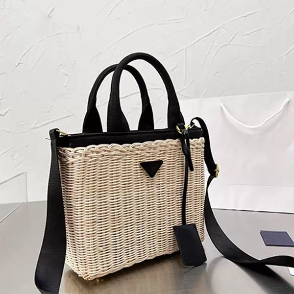 cc superior quality bucket tote bag vegetable basket new summer vacation beach straw bag woven bag women's single shoulder diagonal han
cc superior quality bucket tote bag vegetable basket new summer vacation beach straw bag woven bag women's single shoulder diagonal han