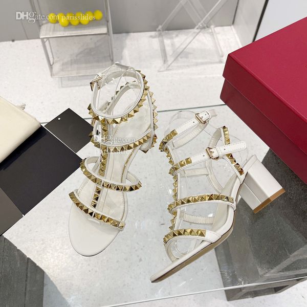 designer v slide sandals fashion rivet ankle strap heel slides woman high heels shoes luxury leather dhfdg, Black
designer v slide sandals fashion rivet ankle strap heel slides woman high heels shoes luxury leather dhfdg, Black