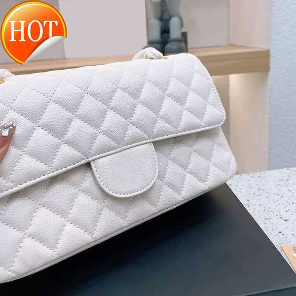 luxury designer shoulder bags ladies classic caviar white leather envelope bag gold hardware chain crossbody bag factory direct sales
luxury designer shoulder bags ladies classic caviar white leather envelope bag gold hardware chain crossbody bag factory direct sales