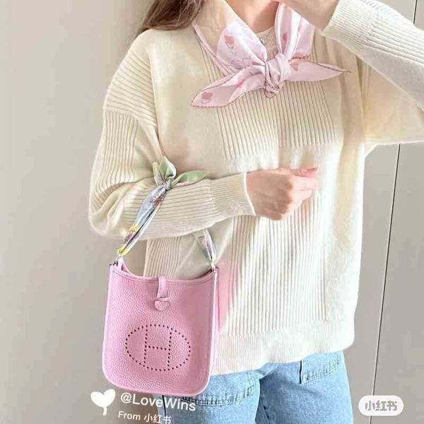 hemes luxury women handbags mini high evelyn setting leather togo head single shoulder diagonal bag
hemes luxury women handbags mini high evelyn setting leather togo head single shoulder diagonal bag