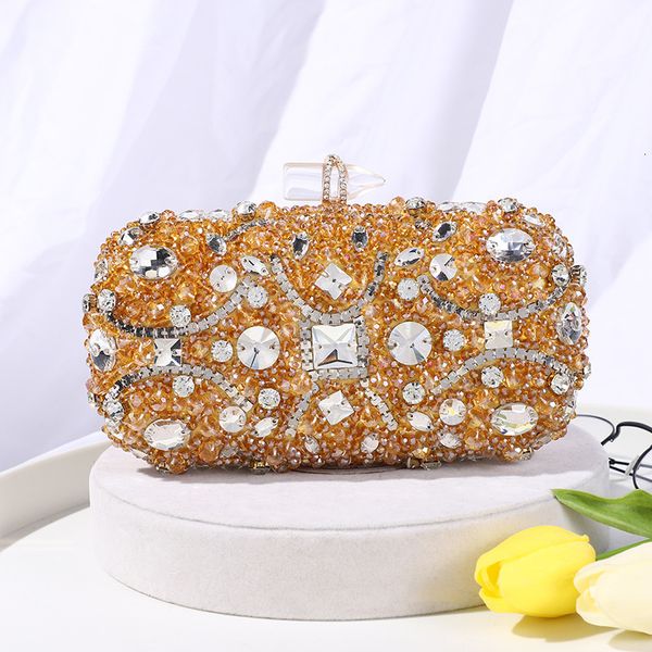 evening bags luxury crystal diamond purses and handbag for women gold silver black clutches banquet bag shoulder crossbody bolsa 221128
evening bags luxury crystal diamond purses and handbag for women gold silver black clutches banquet bag shoulder crossbody bolsa 221128