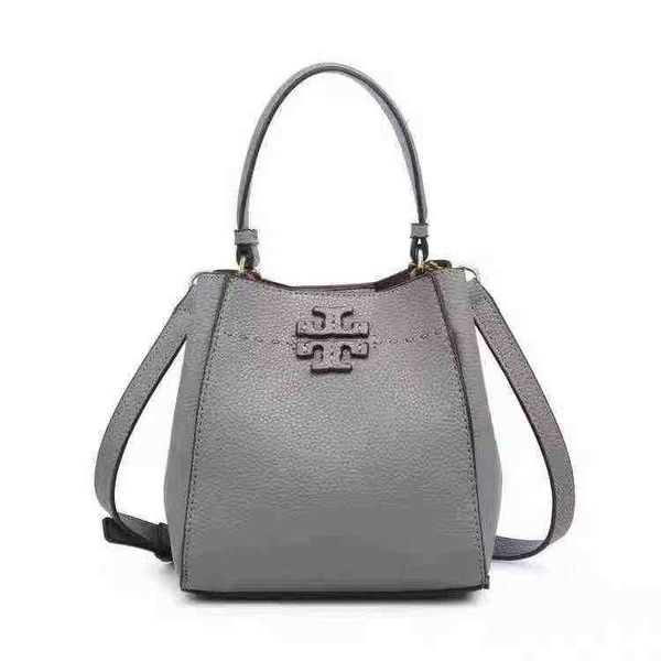 handbag designer torysburchs torre foreign trade vintage classic bucket bag european and american high texture single shoulder diagonal casu
handbag designer torysburchs torre foreign trade vintage classic bucket bag european and american high texture single shoulder diagonal casu