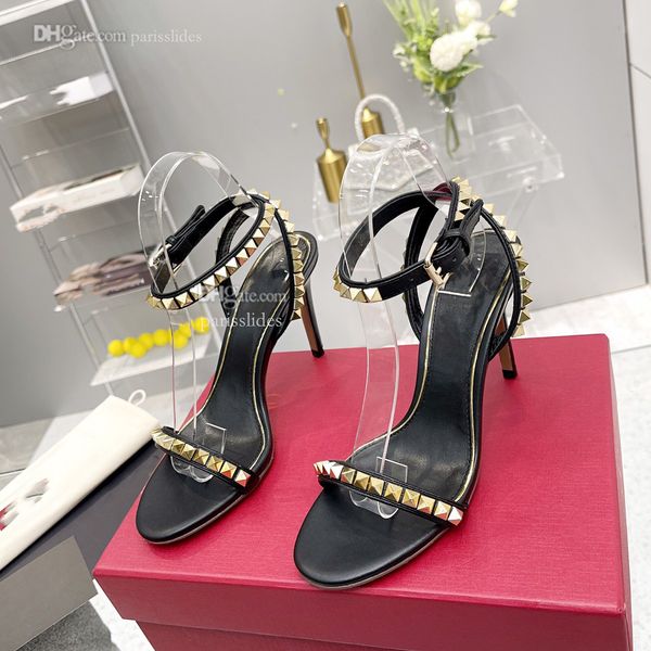 designer v slide sandals fashion rivet ankle strap heel slides woman high heels shoes luxury leather bcbbb, Black
designer v slide sandals fashion rivet ankle strap heel slides woman high heels shoes luxury leather bcbbb, Black